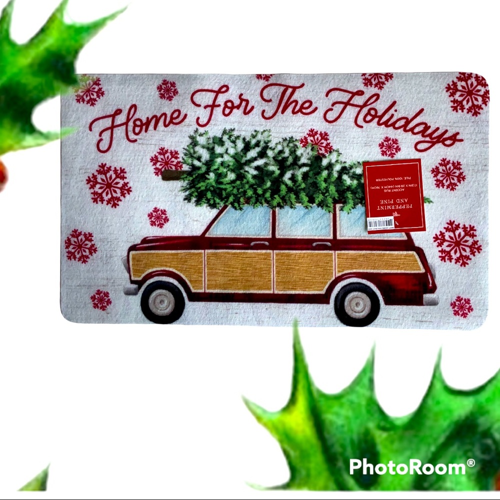 Peppermint & Pine Christmas ACCENT Rug 17.3” X 20.9” Vintage Station Wagon Tree - Picture 2 of 14